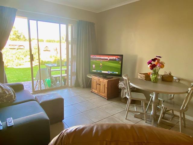 To Let 2 Bedroom Property for Rent in Pinehurst Western Cape